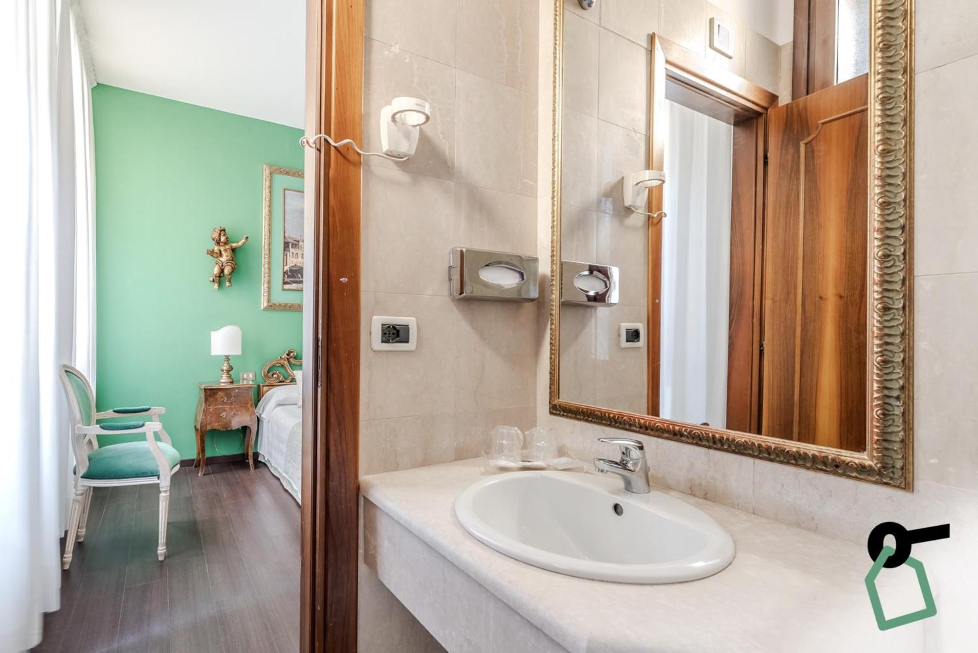 Hotiday Room Collection - Venezia Santa Lucia Extérieur photo